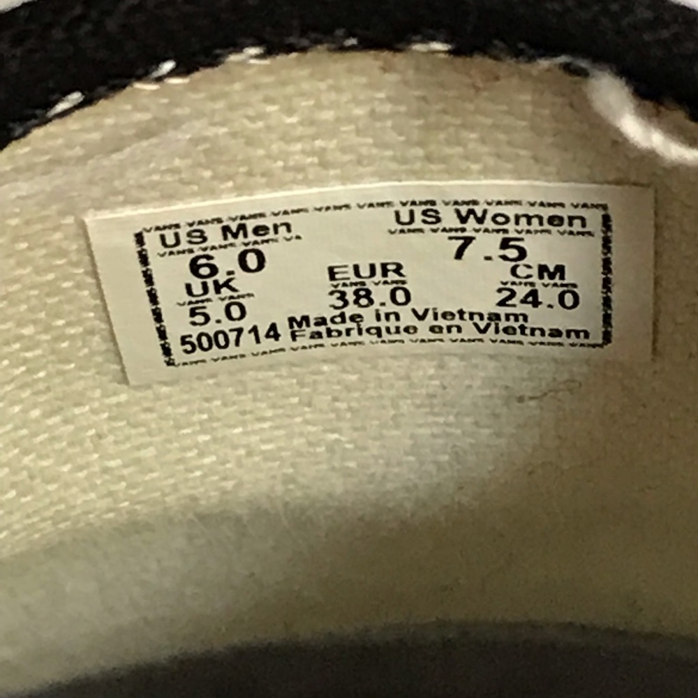 Custom rose painted shoes - Picture 2 of 2